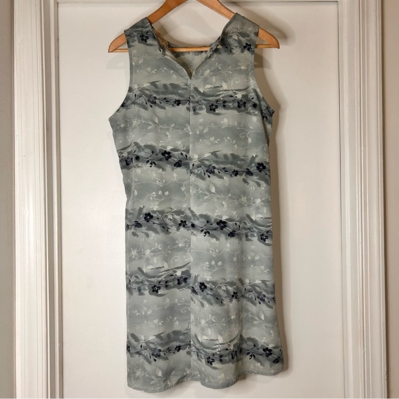 Tickets Clothing Floral Sleeveless Dress - Size Medium - Picture 4 of 7